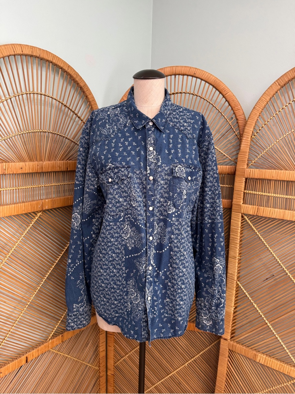Lucky Brand Denim Blue Floral Bandana Print Pearl Snap Western Shirt, Large